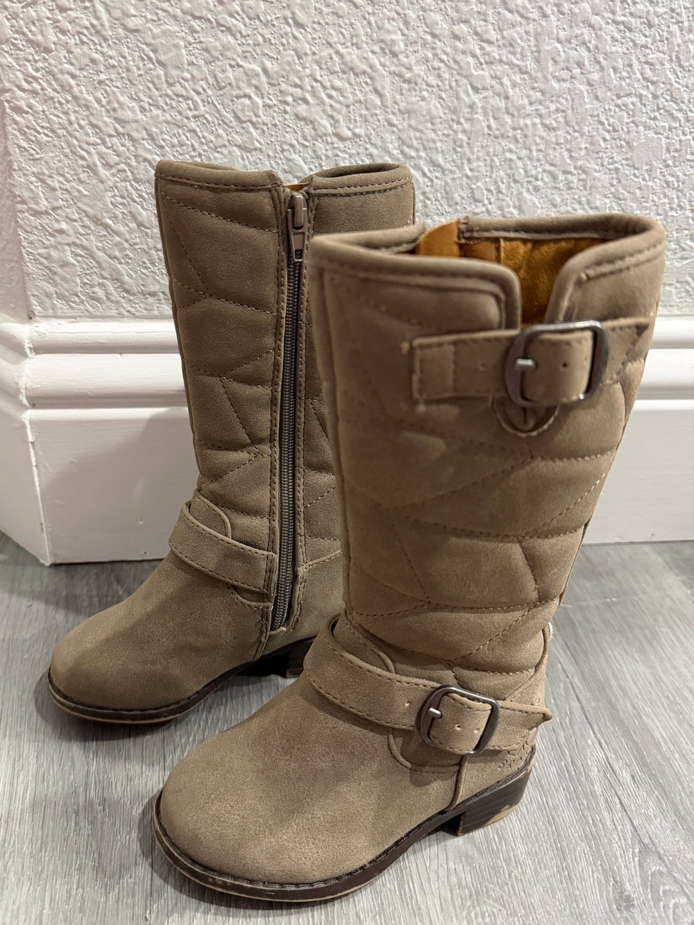 Lucky Brand Girls Taupe Faux Suede Quilted Buckle Boots